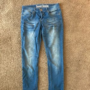 Cash app @tharealkyra